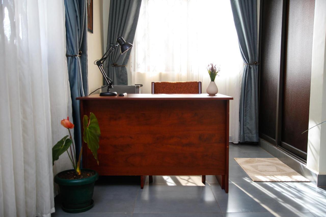Fred And Winnie Bnb Kampala Exterior photo
